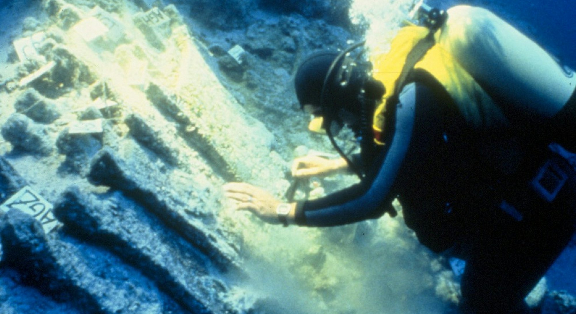 photo of diver from Uluburun shipwreck excavation