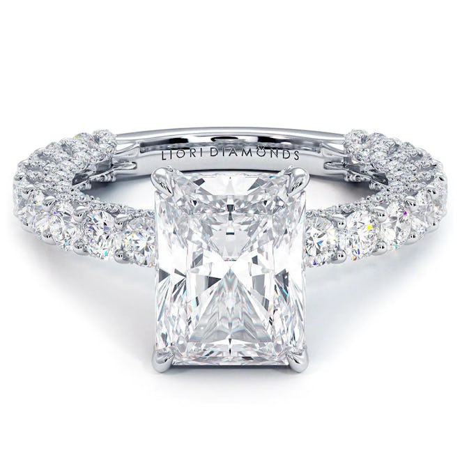 Radiant Cut Micropavé Lucida Engagement Ring Set