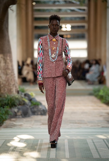 PFW SS24: Chanel - The Glass Magazine