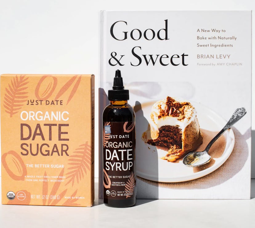 Just Date Good & Sweet Gift Set