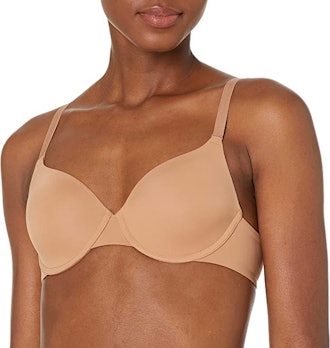 These T-shirt bras for support and comfort create a smoothing effect under T-shirts and tops.