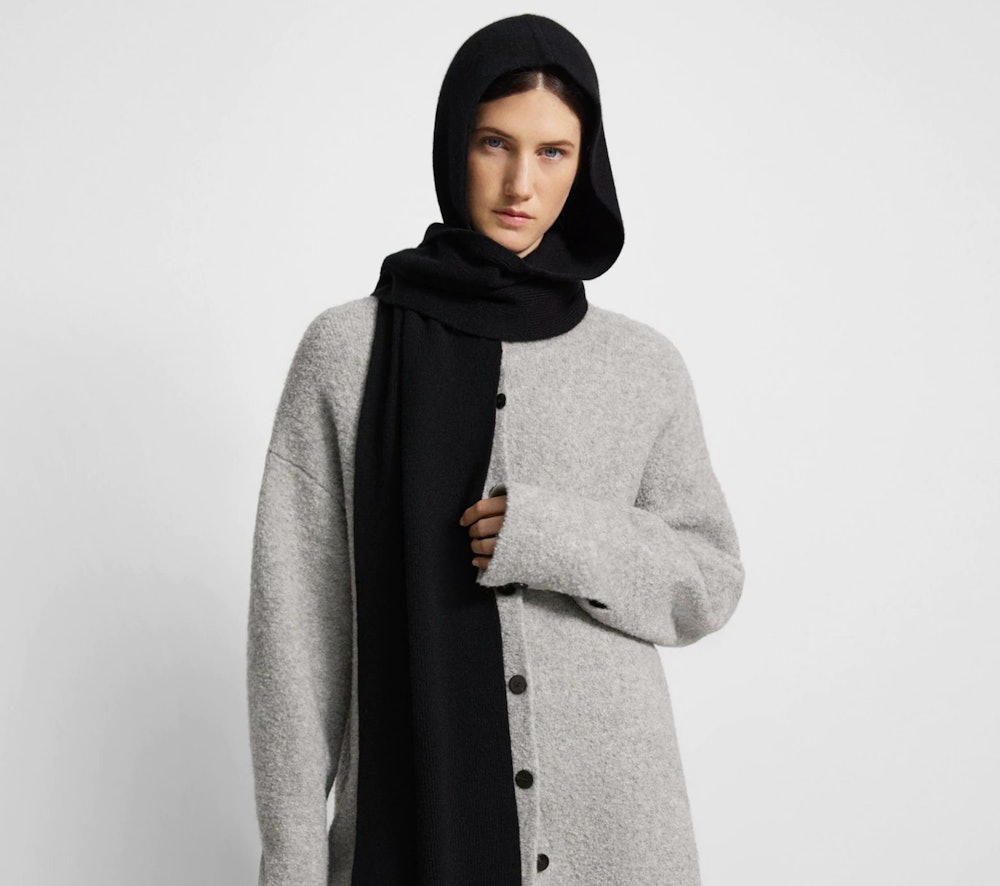 Theory Hooded Scarf in Ribbed Cashmere