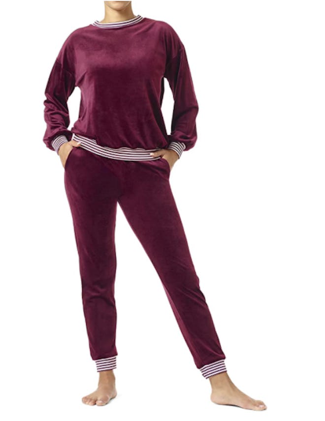HUE Velour Lounge 2-Piece Set