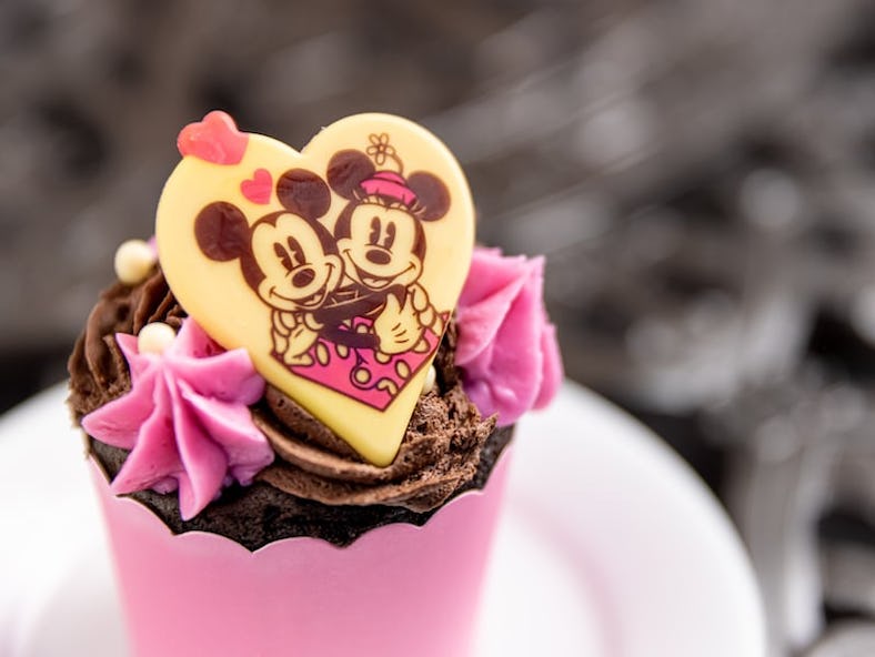 You can get these Mickey and Minnie cupcakes at various Walt Disney World resorts for the Disney Val...