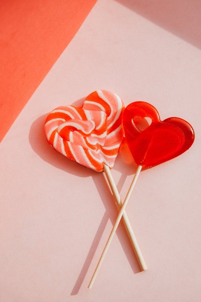 Heart Shaped Lollipops Wallpaper