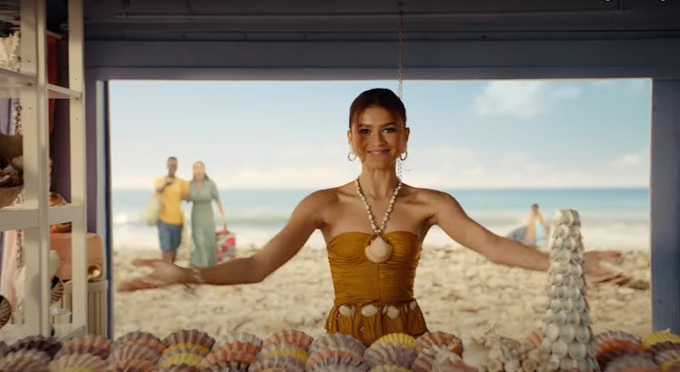 Zendaya's Super Bowl Commercial outfit for Squarespace is inspired by the sea.