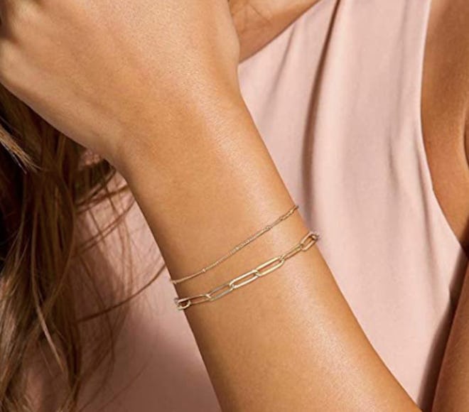 Turandoss Dainty Gold Bracelets