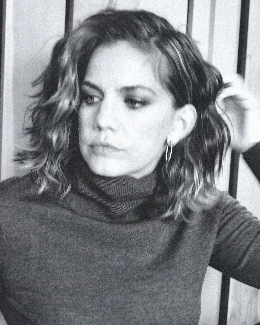 anna chlumsky black and white photo