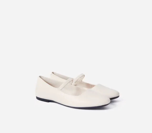 Zoë Kravitz’s Mary Jane Ballet Flats Can Be Worn Year Round