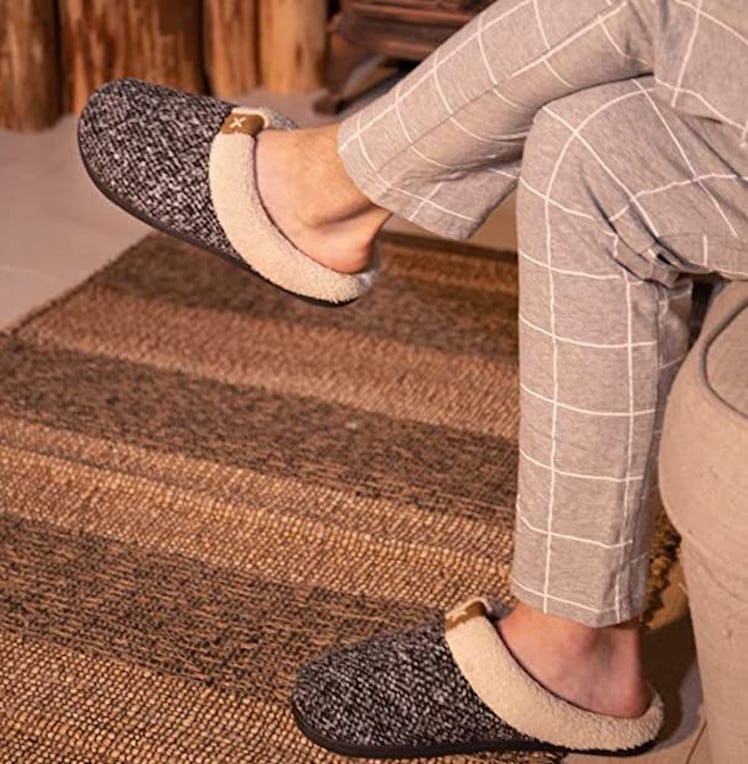 ULTRAIDEAS Men's Original Boucle Memory Foam Slipper