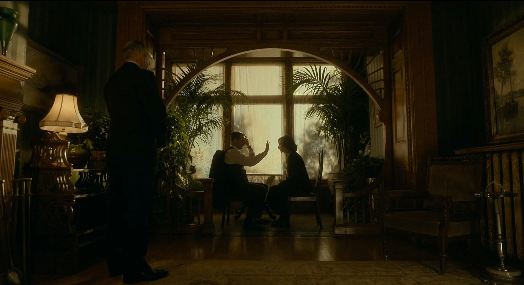 Nightmare Alley - Điều gì ẩn giấu đằng sau con hẻm ác mộng lộng lẫy đầy đen tối? 2 You need to watch the scariest noir thriller on HBO Max ASAP