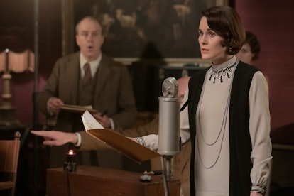 Kevin Doyle stars as Mr. Molesley and Michelle Dockery as Lady Mary in DOWNTON ABBEY: A New Era
