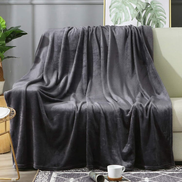 BEAUTEX Fleece Throw Blanket 