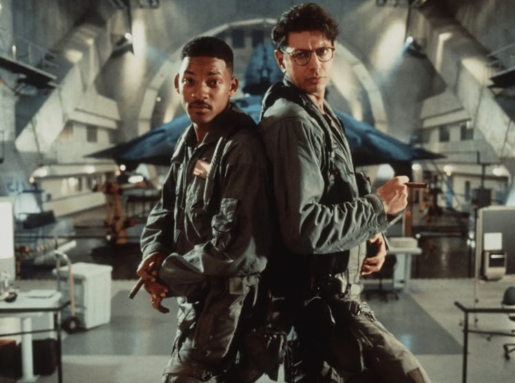 Soldier and scientist from Independence Day, ready to fight