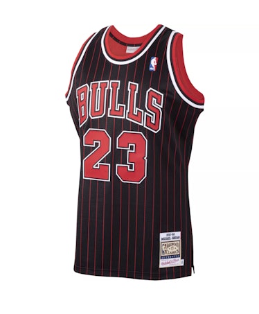 Mitchell & Ness Men's 1995 Chicago Bulls Michael Jordan Jersey.