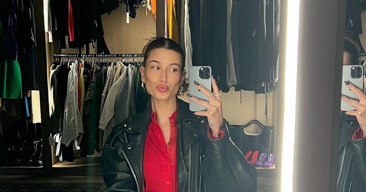 Hailey Bieber Wore A $24 Edikted Miniskirt To Lunch With Justin Bieber
