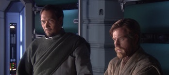 Jimmy Smits as Bail Organa and Ewan McGregor as Obi-Wan Kenobi in Star Wars: Episode III — Revenge o...