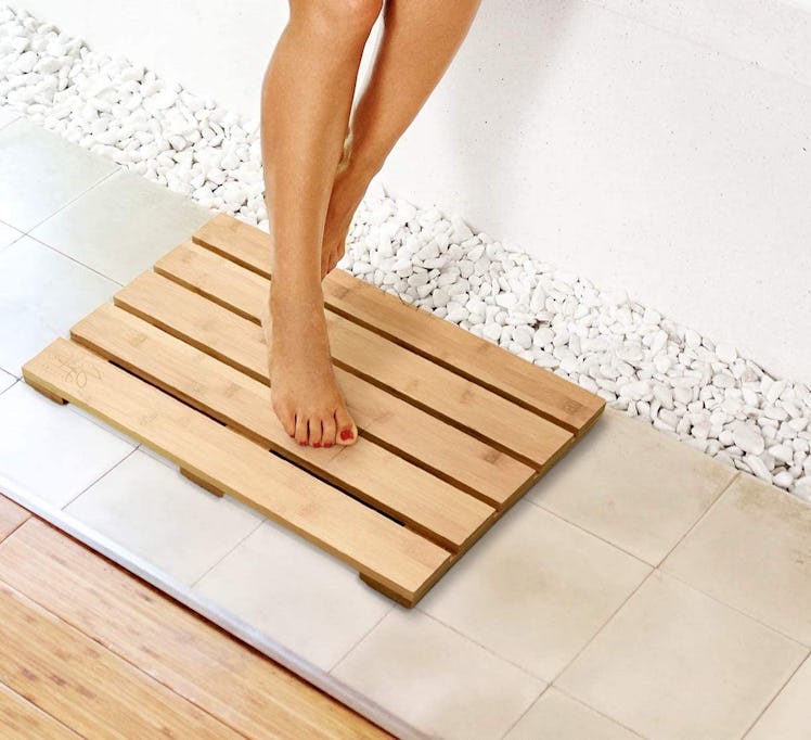 Signature Living Bamboo Bath Mat