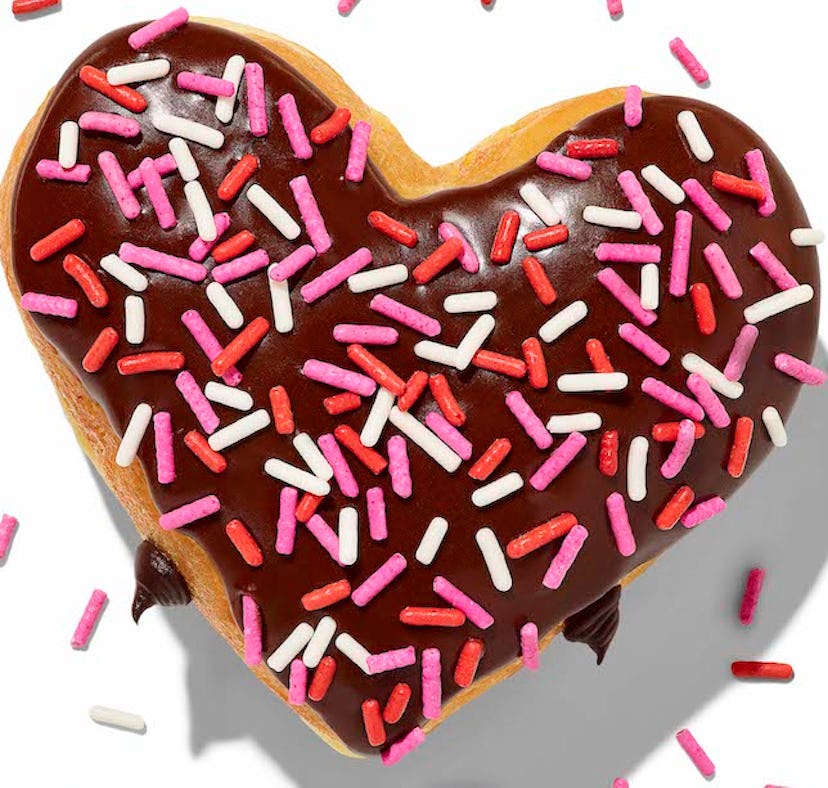 Dunkin’s Valentine’s Day 2022 donuts and drinks include brownie and mocha flavors.