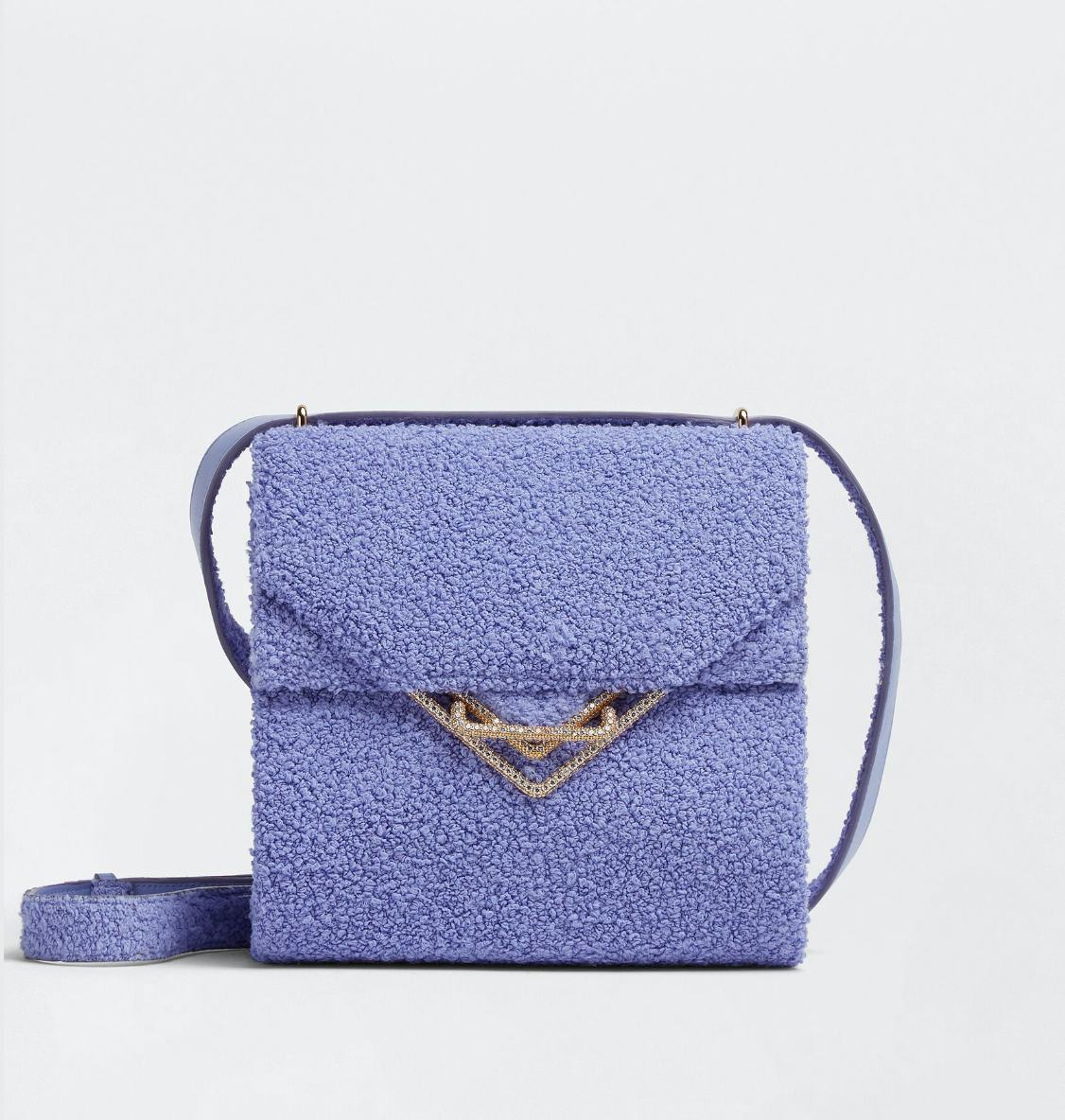 Kendall Jenner s Purple Handbag Is 2022 s Ultimate Trendy Piece