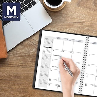 AT-A-GLANCE 2022 Monthly Planner