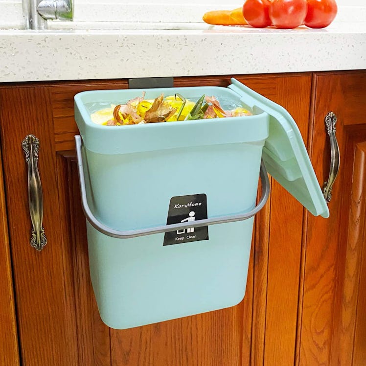 KaryHome Hanging Small Trash Can with Lid