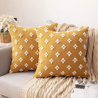  MIULEE Decorative Throw Pillow Covers (2-pack)