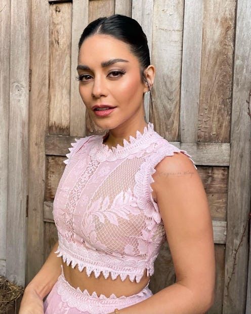 Vanessa Hudgens middle part bun