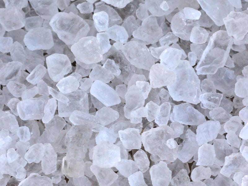 Crystal rock salt for road de-icing