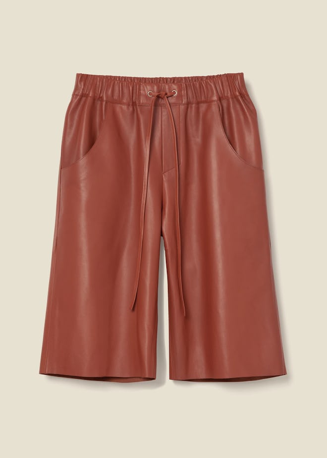 transitional March outfit AERON Leather Bermuda Shorts 