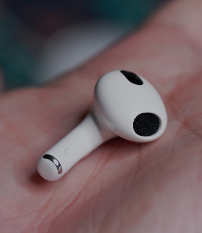 How to factory reset your AirPods to fix any issues