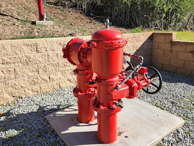 A red water pump shot with the S22+