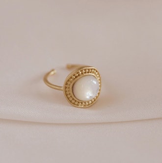 Fine jewelry: Agapé Anaïs Ring