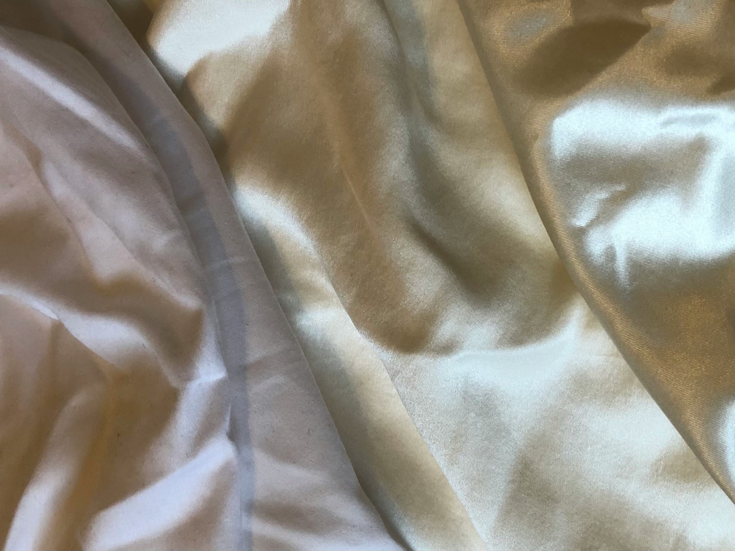 The 8 Best Pillowcases For Acne, According To A Derm — Tested By Editors