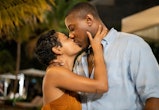 Iyanna McNeely and Jarrette Jones kissing in season 2 of Love Is Blind