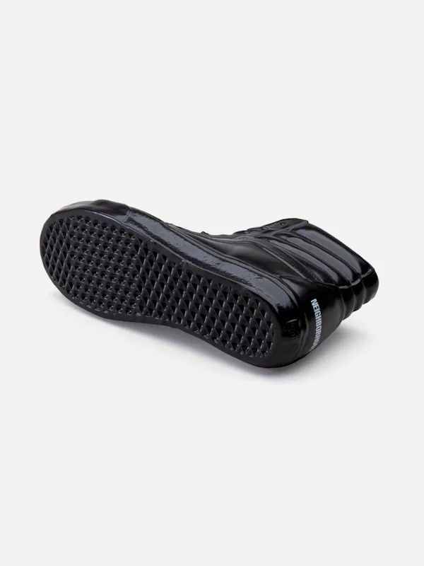 Vans' iconic Sk8-Hi shoe is now an adorable incense holder Vans' iconic Sk8-Hi shoe is now an adorable incense holder