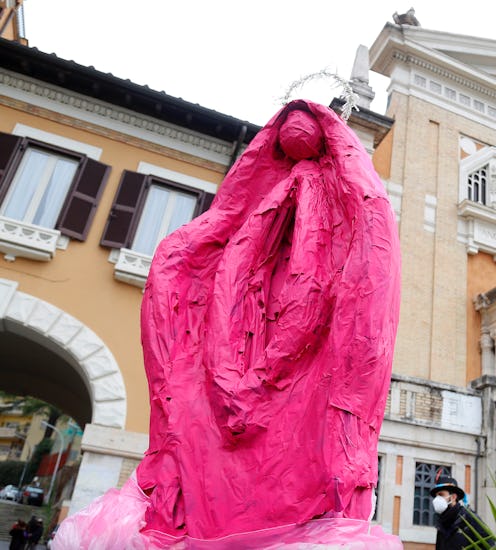 The Holy Vagina procession in Italy