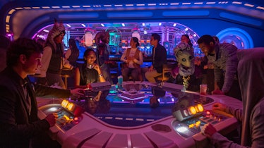 Passengers enjoy the Sublight Lounge onboard the Halcyon starcruiser in Star Wars: Galactic Starcrui...
