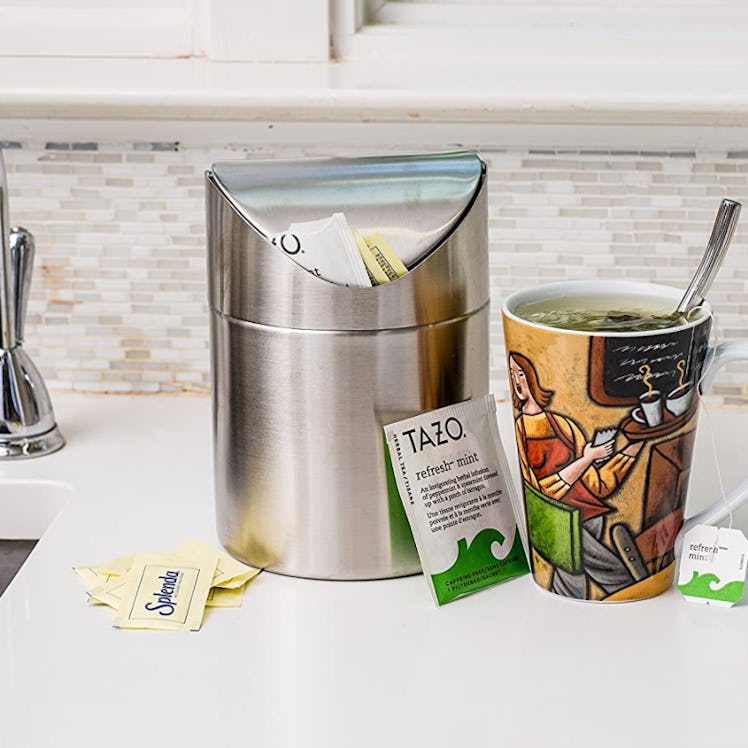 Estilo Mini Countertop Trash Can