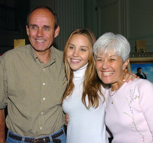 Amanda Bynes (center) has the support of parents Rick and Lynn Bynes as she tries to end her conserv...