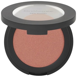 Blush for dark skin: Bare Minerals Gen Nude Powder Blush in Peachy Keen