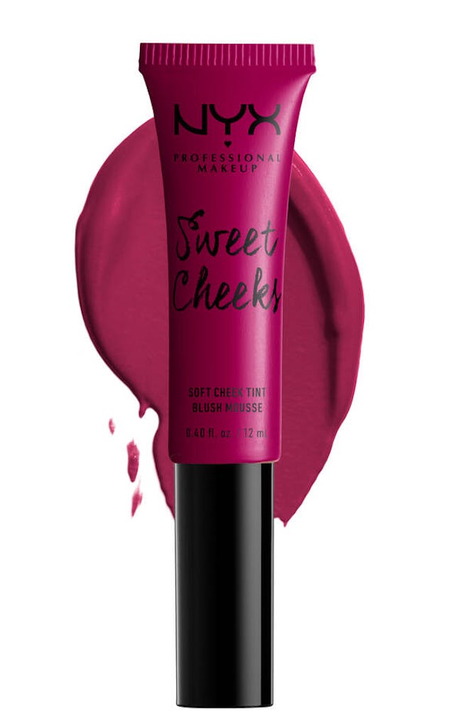 Blush for dark skin: NYX Sweet Cheeks Soft Cheek Tint in Showgirl