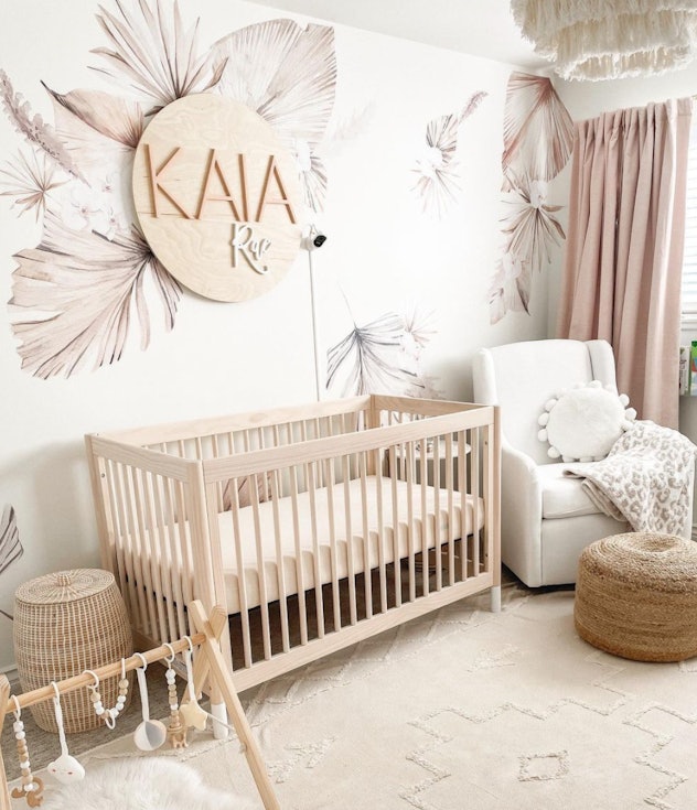 Baby girl nursery, neutral tones