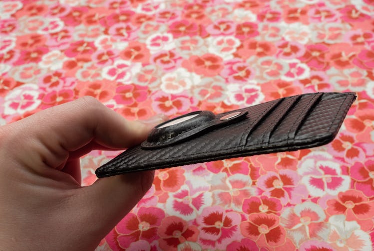 The shady world of AirTag wallets