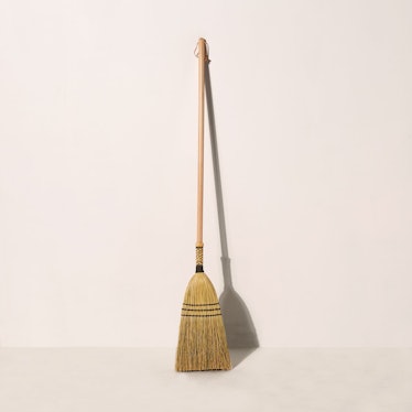 Shakerbraid Broom - Natural & Black