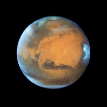 hubble photo of mars