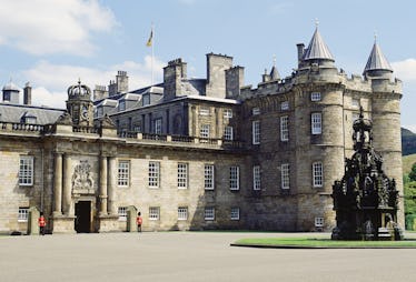 Where Does Queen Elizabeth II Live? A Guide to Her 6 Residences 9 Holyrood House, one of Queen Elizabeth II's Scotland homes