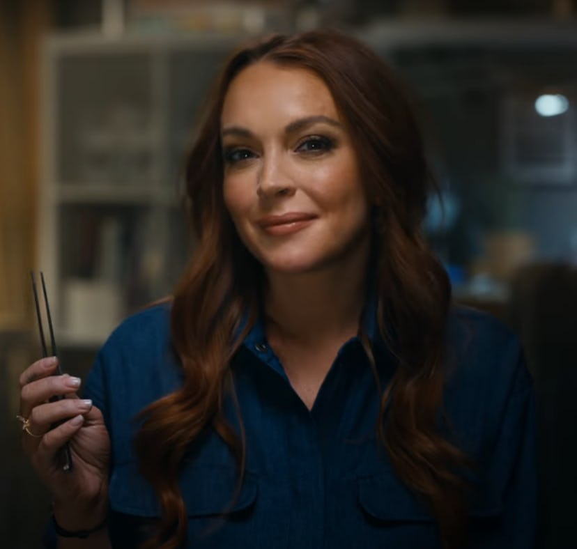 Lindsay Lohan is starring in a Super Bowl commercial for Planet Fitness and Twitter is ready for her...