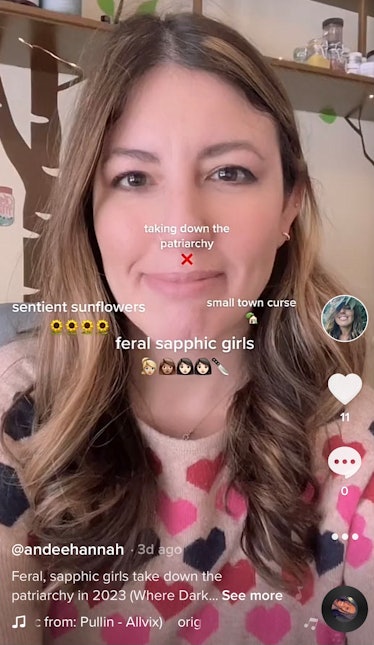 @andeehannah demonstrates the emoji chomp viral trend which is a TikTok challenge that was trending ...