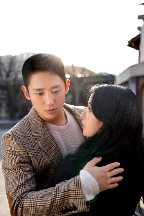 Im Soo Ho (Jung Hae-In) and Eun Yeong-ro (Jisoo) in 'Snowdrop.'